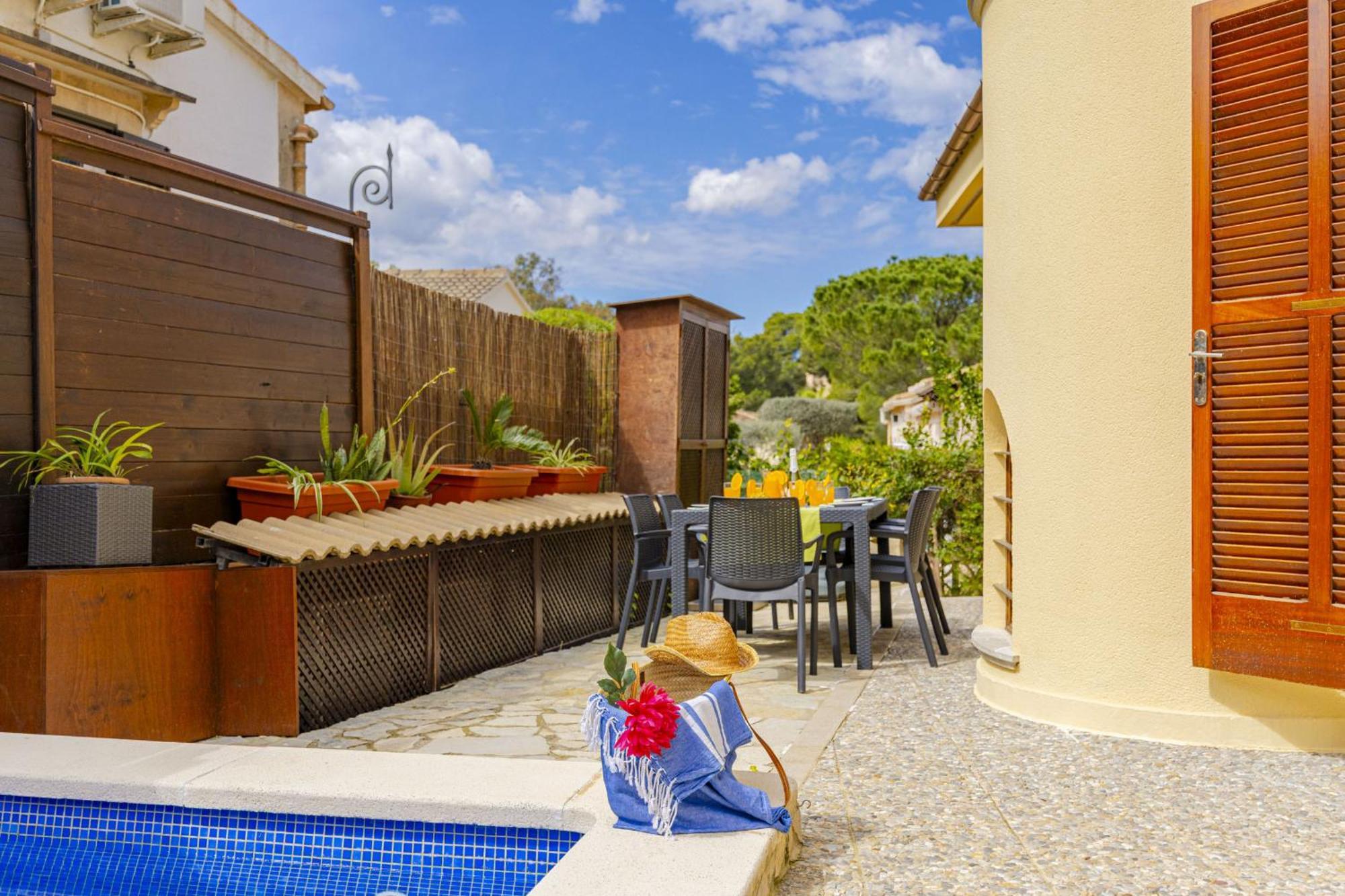 Quart Villa *